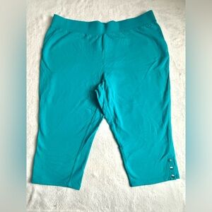 Sport Savvy 1X PETITE French Terry Slim Leg Capri w/ Snap Detail Caribbean Blue